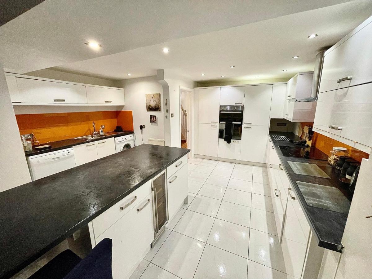 Penderi House Usk With Cymru Holidays エクステリア 写真