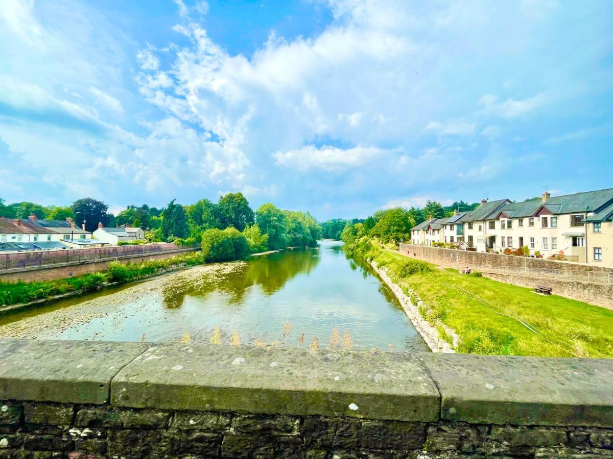 Penderi House Usk With Cymru Holidays エクステリア 写真